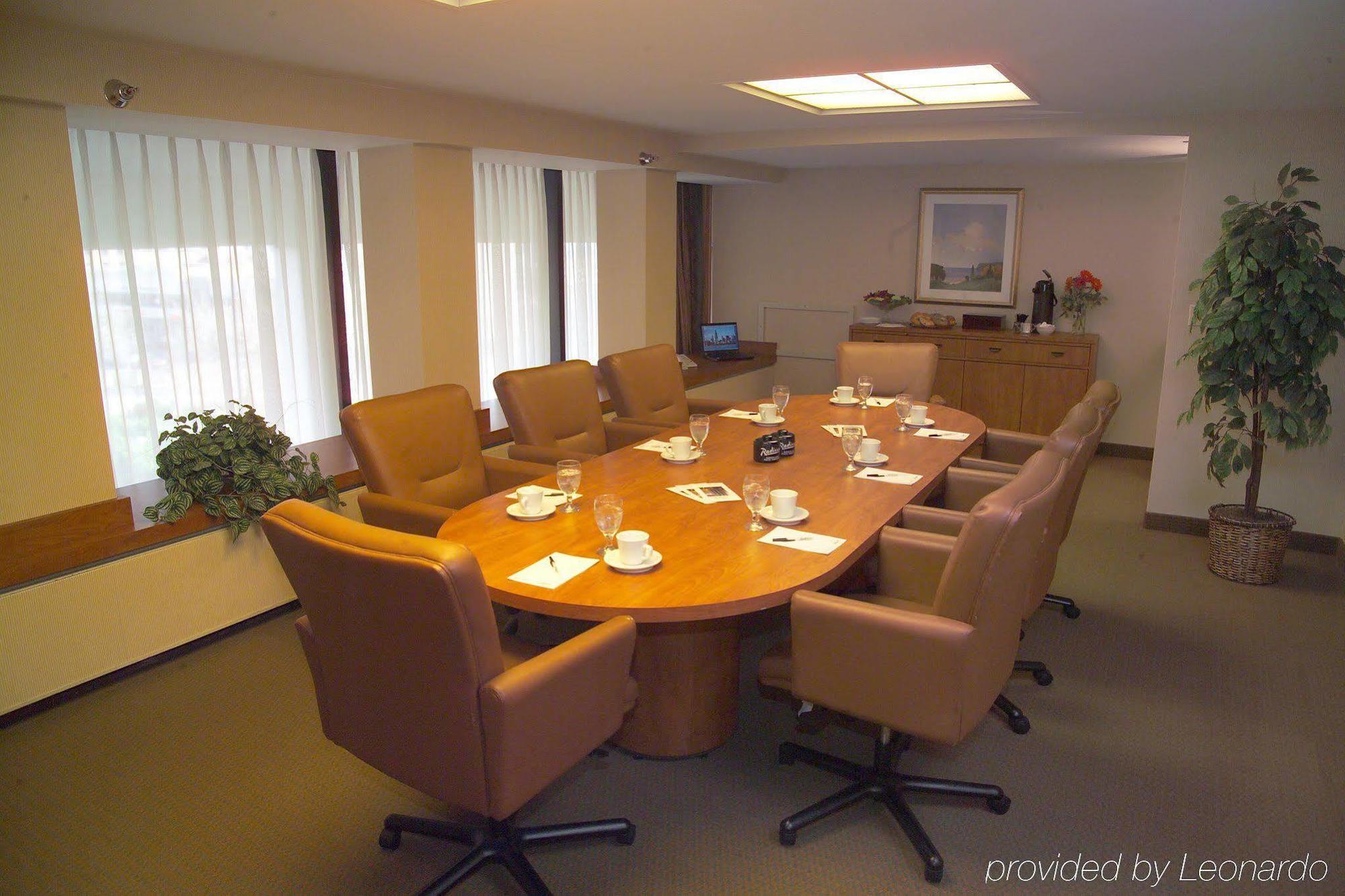Radisson Hotel Duluth-Harborview Съоръжения снимка